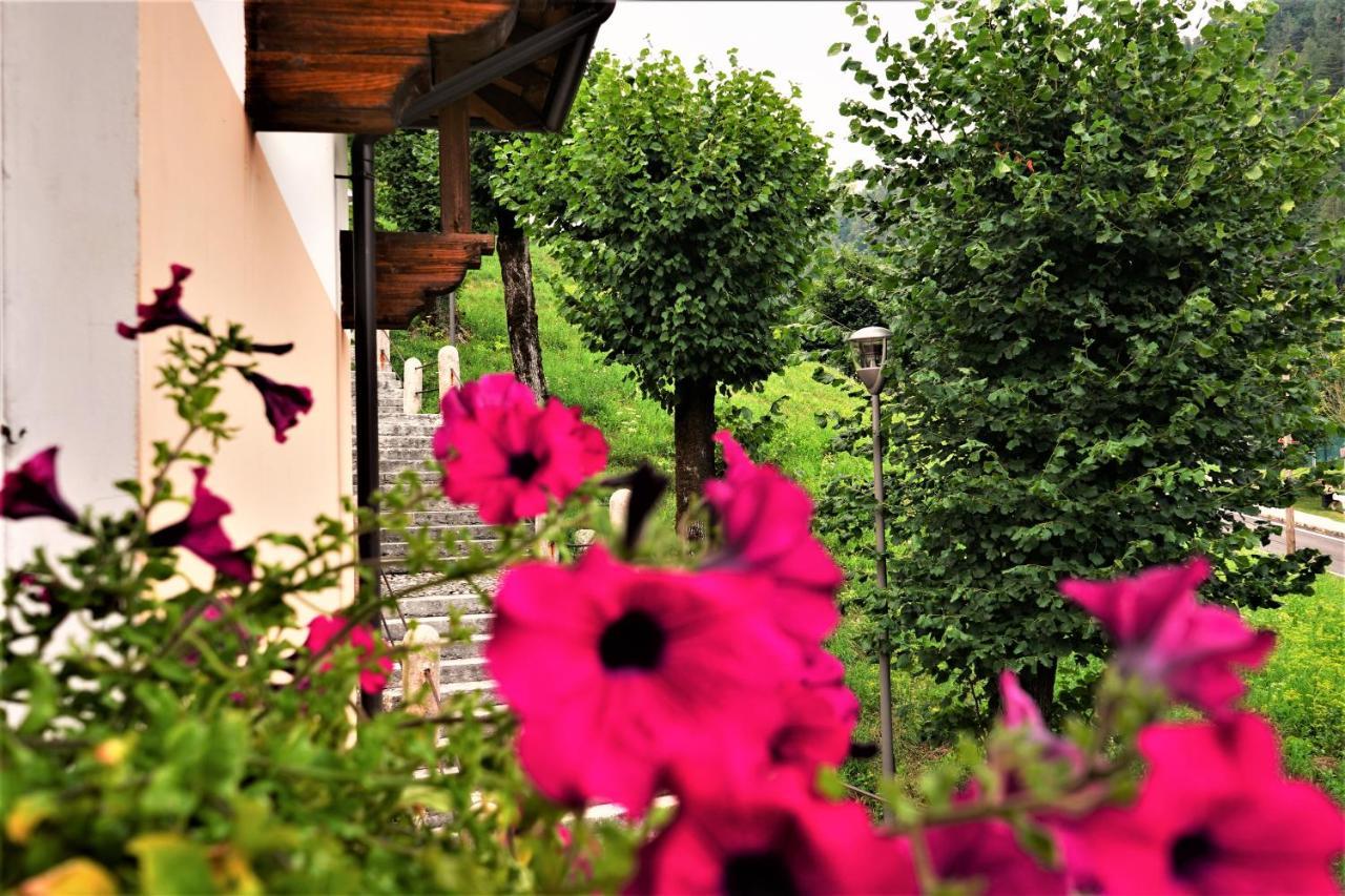 Hotel Baldo Ferrara di Monte Baldo Exterior foto